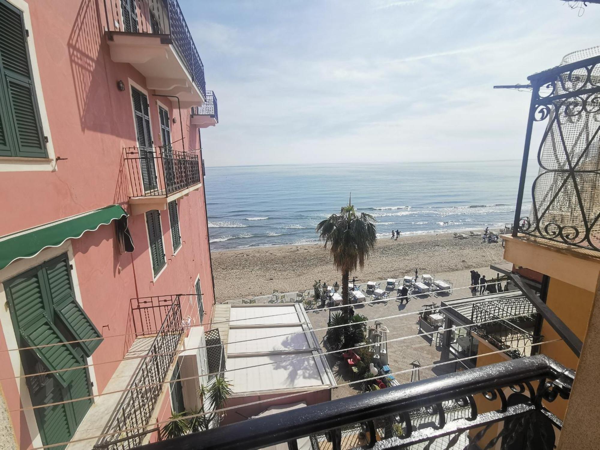 Casa Smile Apartment Alassio Luaran gambar