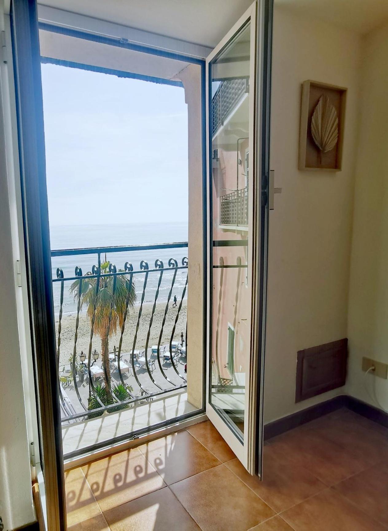 Casa Smile Apartment Alassio Luaran gambar